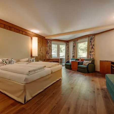 Hotel Gartenhotel Theresia 4 4*