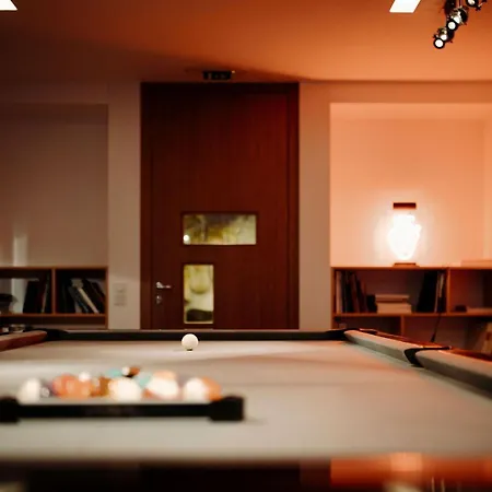 Hotell Familien 4*